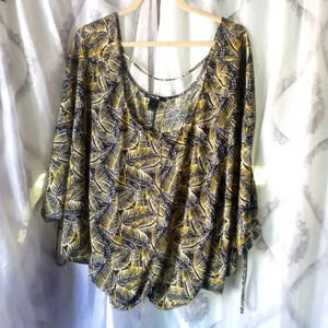 Caribbean Queen blouse romper size s/m ( bag F )